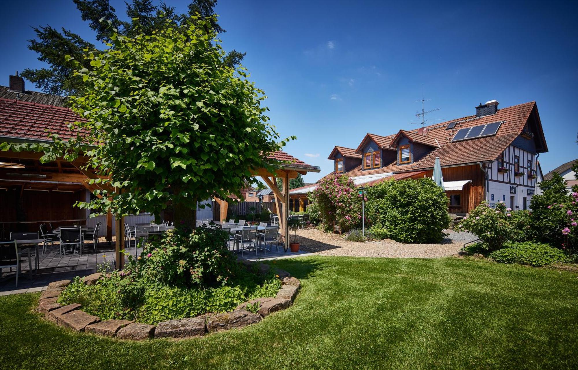 Bluetenhotel Village Marburg Esterno foto
